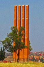 Le Monument Commémoratif des 4 Colonnes, Kasbah Tadla, Morocco