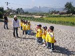 Pre-school students on an outing to learn about their heritage