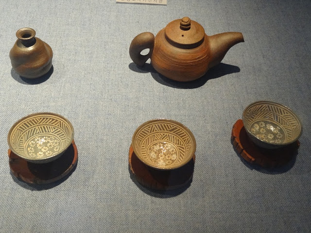 tea set, Mungyeong Ceramic Museum, Korea