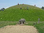 Hand mowing tomb, Gyeongju