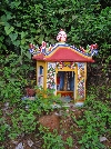 Roadside shrine, Hai Van Pass road