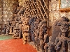Babungo: statue in Fon's palace