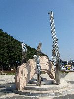 Sculpture, Gyeokpo (port), Korea